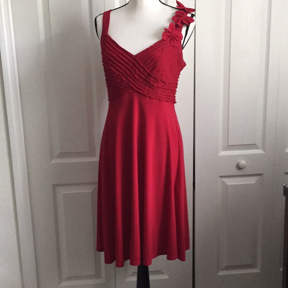 SIGNATURE by Robbie Bee | Little Red Dress